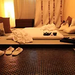 Del 4* ديسينسانو ديل غاردا