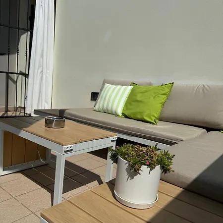 Hotel apartamentowy Del