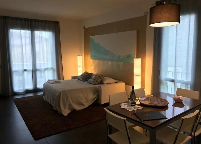 Del Aparthotel 4*